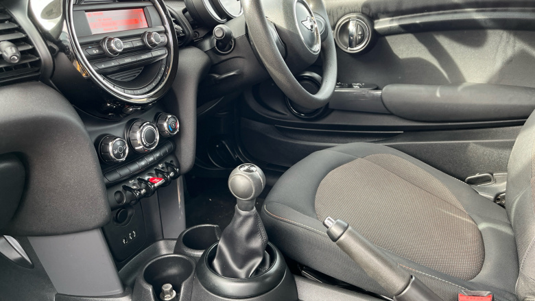 MINI Hatchback 1.5 Cooper 3dr Petrol Hatchback